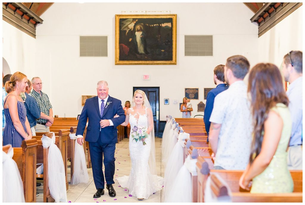 wedding at st. Luke's chapel in Charleston SC