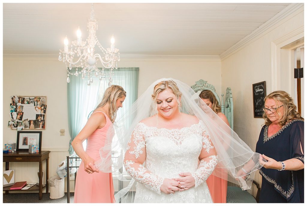 wedding at the rafters at st marks episcopal church in Huntersville nc