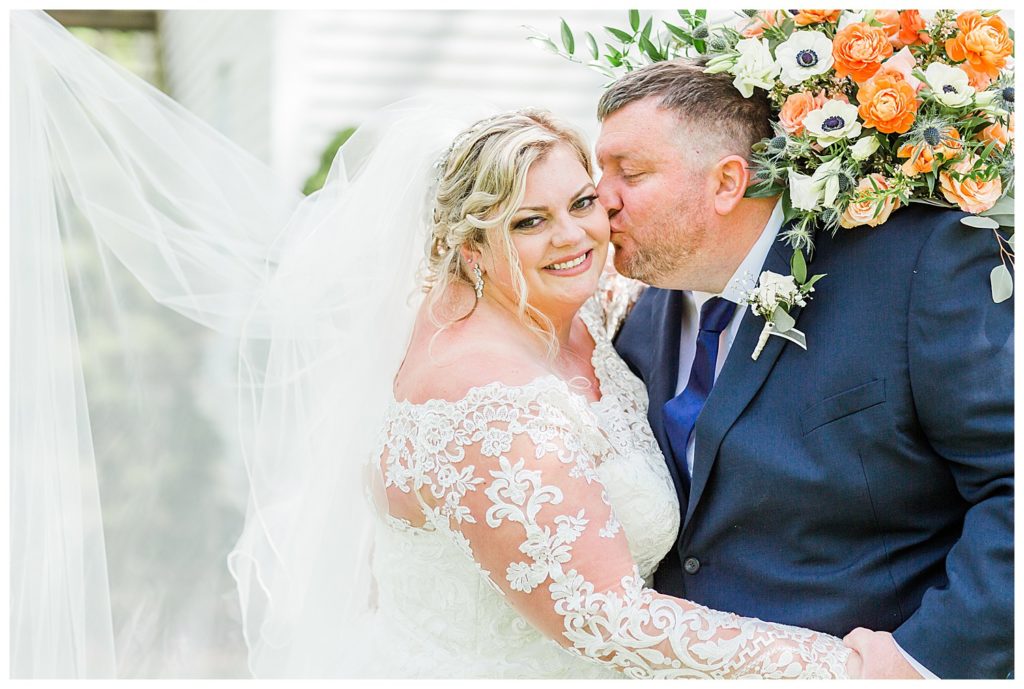 wedding at the rafters at st marks episcopal church in Huntersville nc