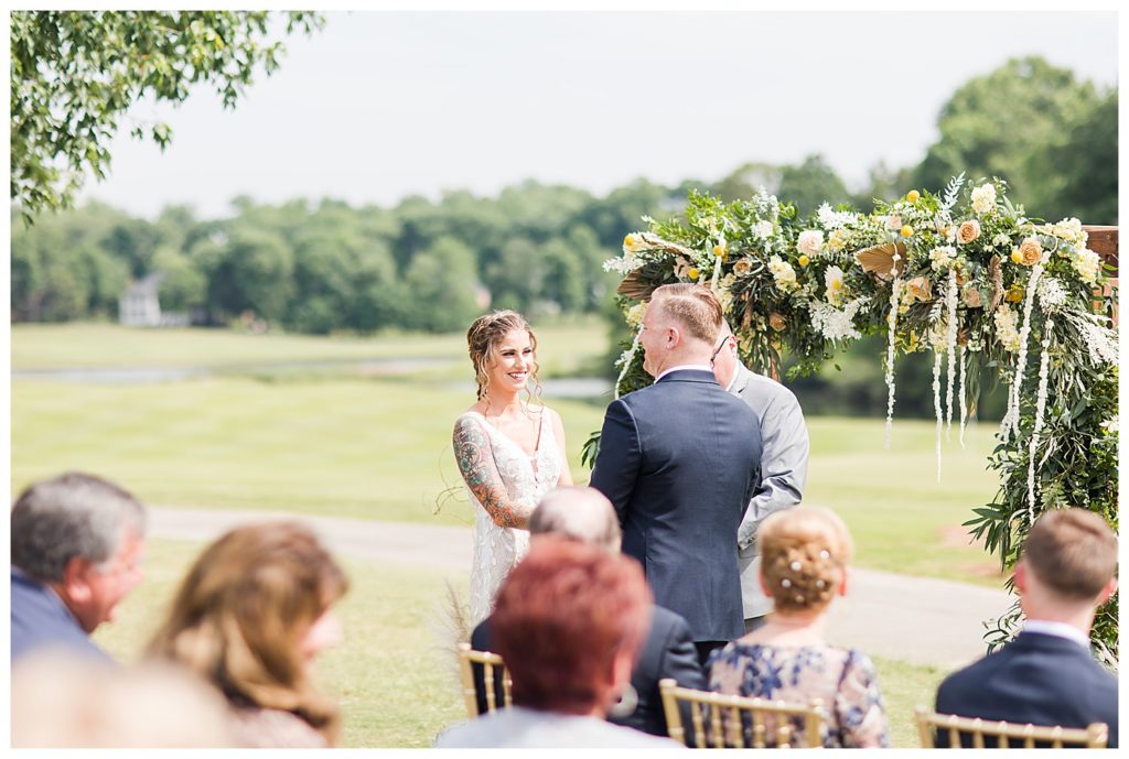 A Northstone country club wedding in Huntersville nc by Charlotte wedding photographer Jacqueline Jones photography