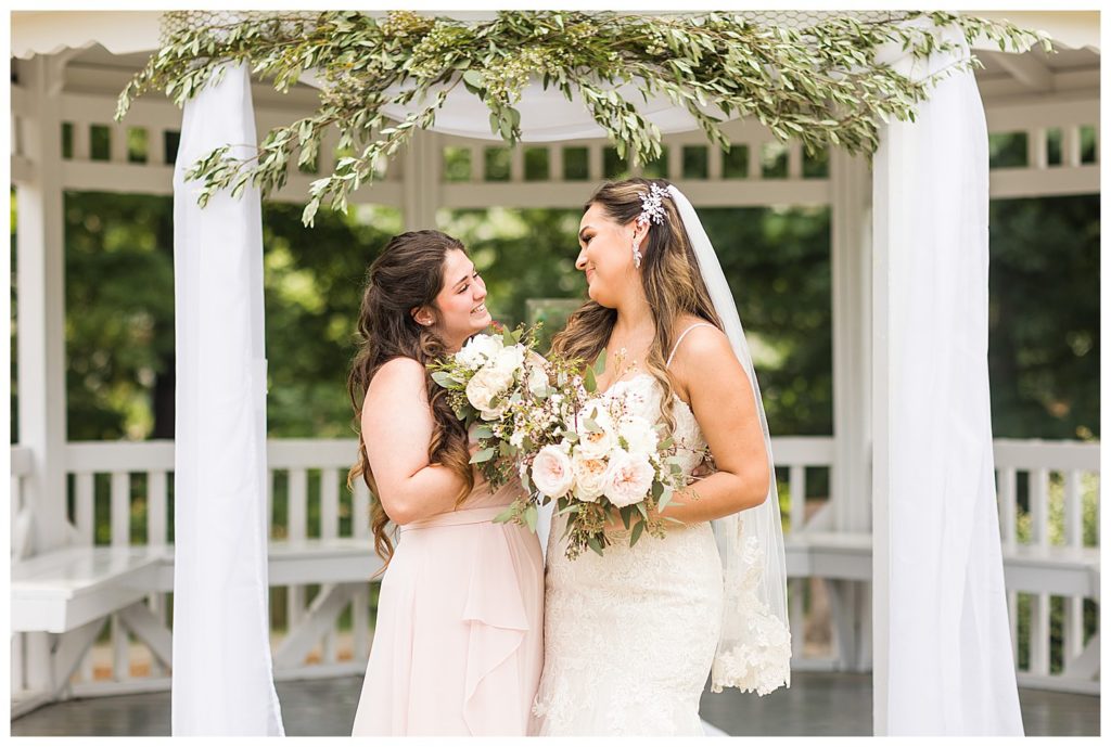 A Huntersville North Carolina wedding at Northstone country club by Charlotte wedding photographer Jacqueline Jones photography