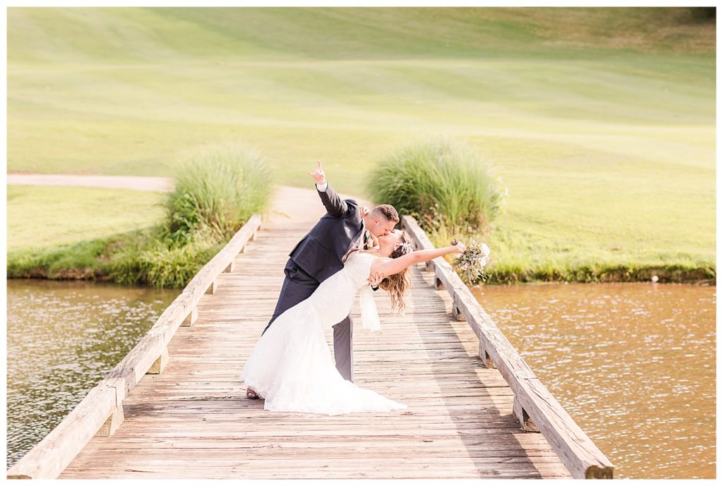 A Huntersville North Carolina wedding at Northstone country club by Charlotte wedding photographer Jacqueline Jones photography