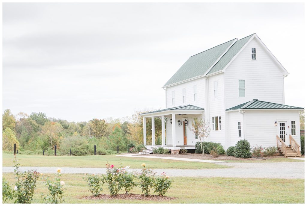 Circle M Farm in Lincolnton, NC by Charlotte wedding photographer, Jaqueline Jones